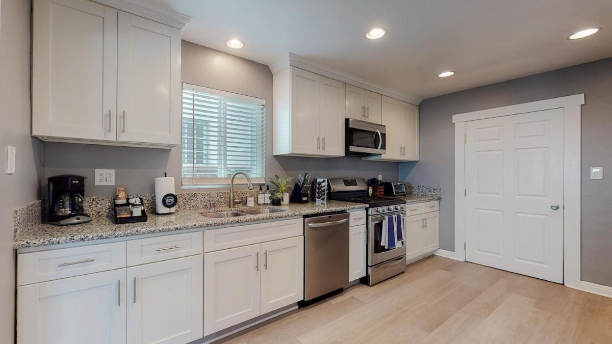 Luxury La Home-cheviot Hills -lovely Yard Ferienhaus Los Angeles